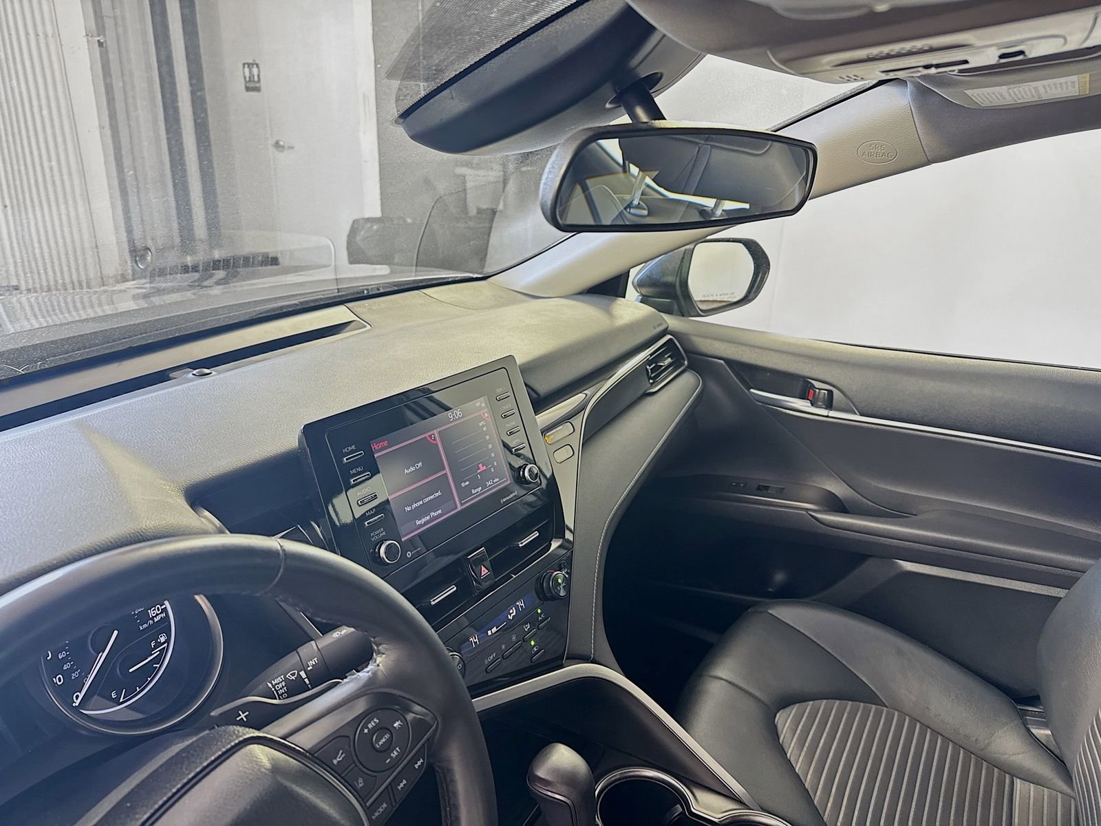 Used 2024 Toyota Camry SE FWD image 6