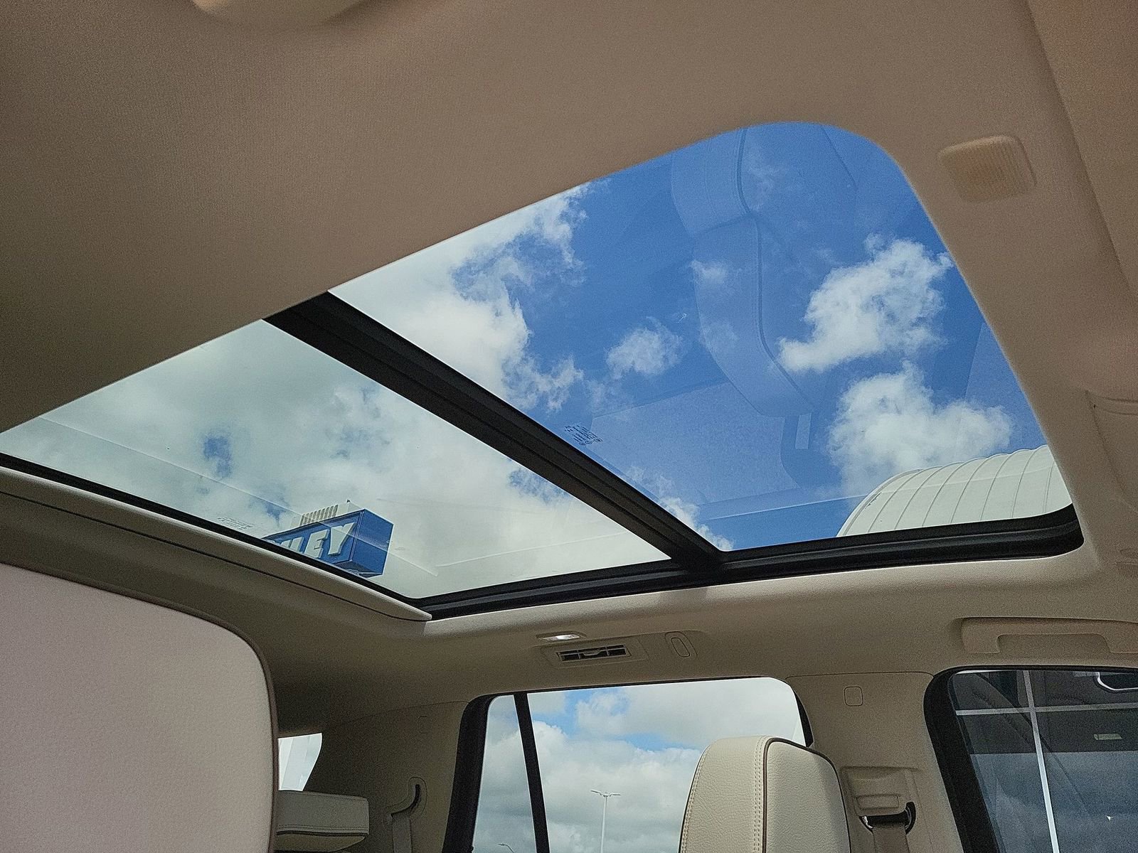 Certified 2024 GMC Yukon Denali image 19