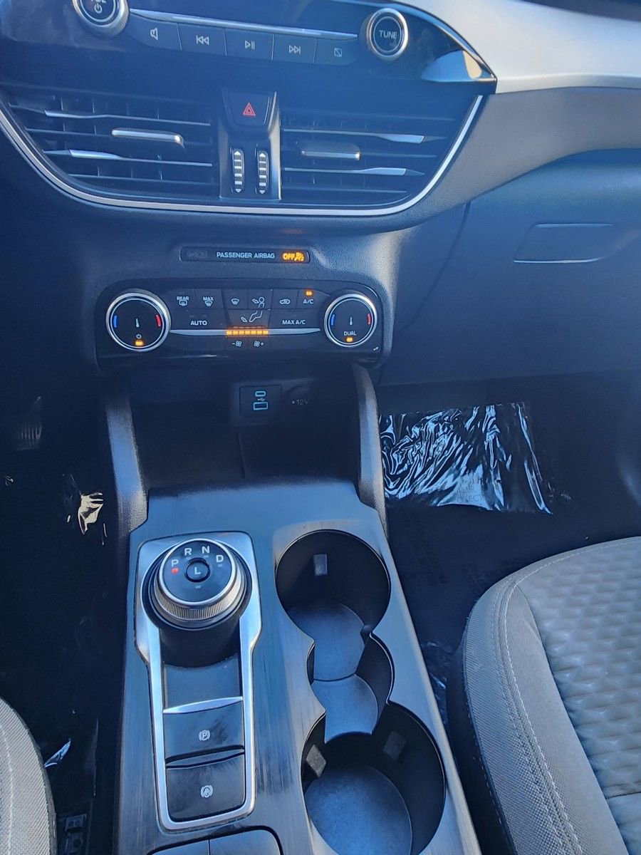 Used 2022 Ford Escape SE image 44