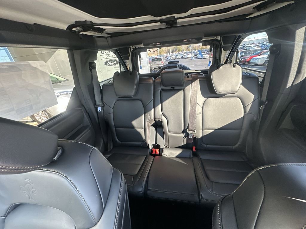 New 2025 Ford Bronco Badlands w/ Sasquatch Package image 13
