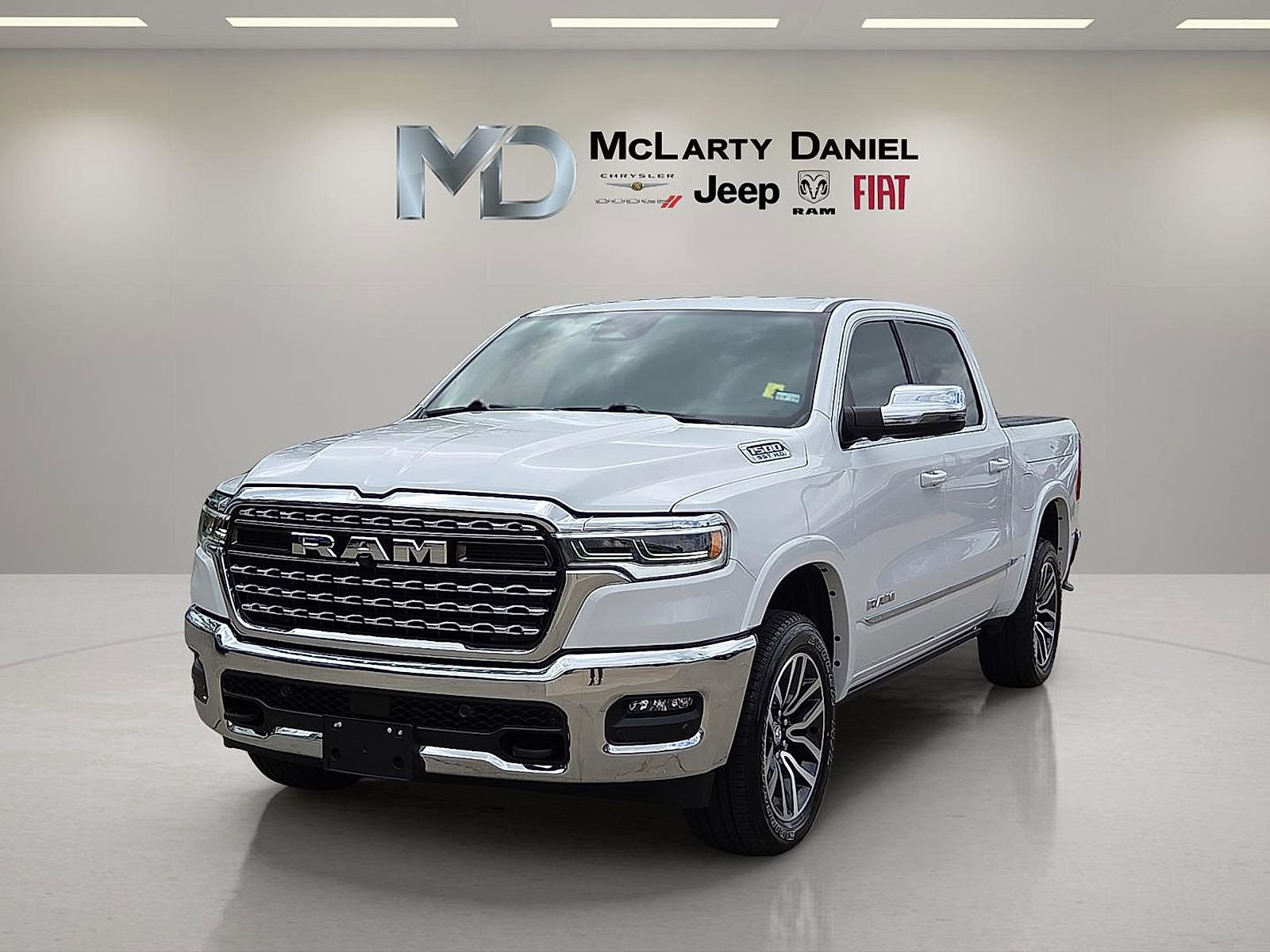Used 2025 RAM 1500 Limited AWD/4WD image 2