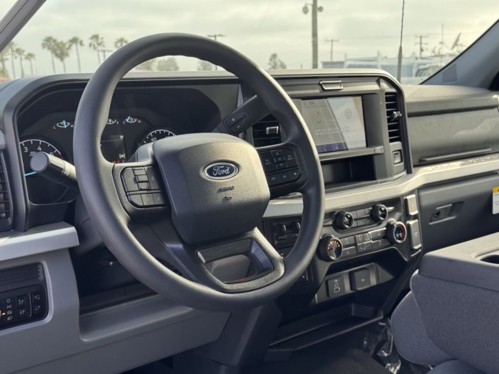 New 2025 Ford F350 XLT w/ FX4 Off-Road Package image 26