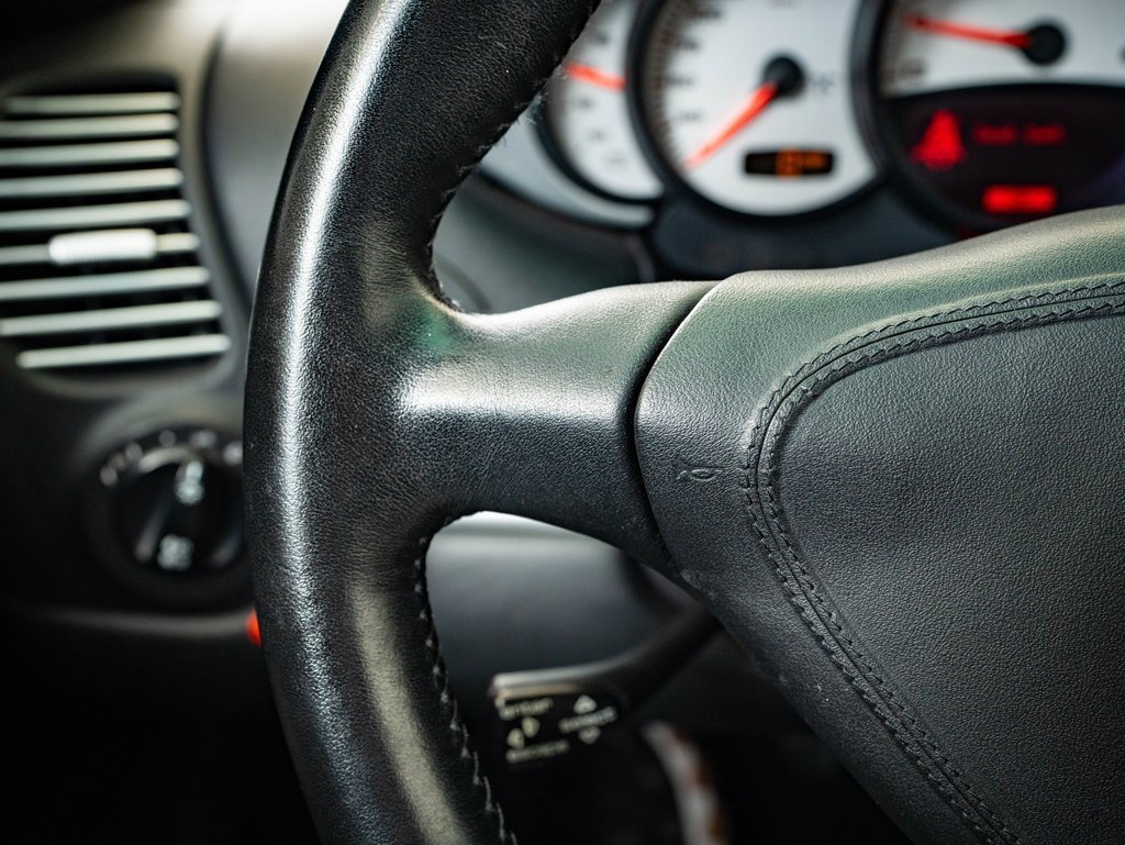 Used 2003 Porsche 911 Turbo image 29