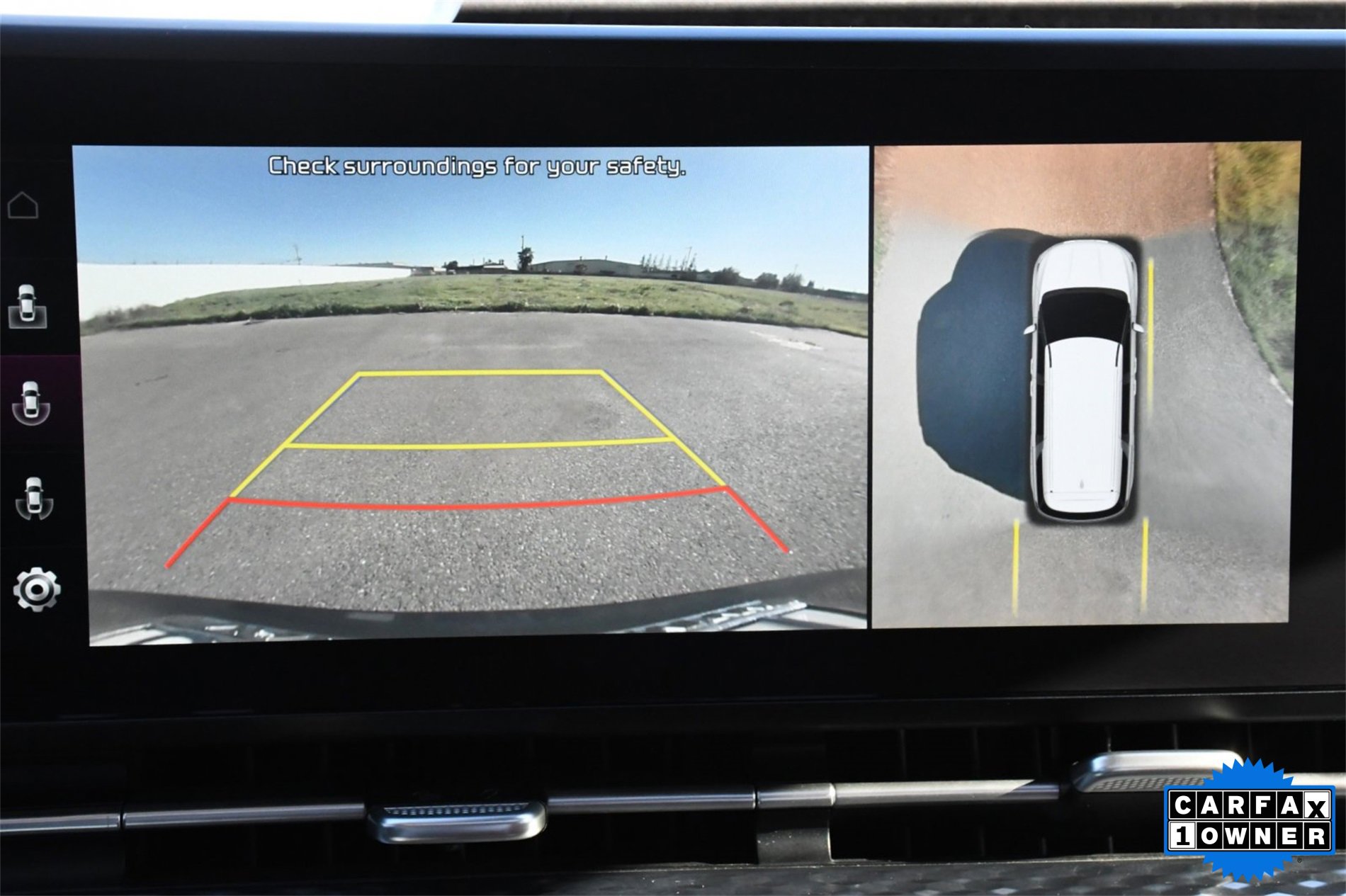 Used 2022 Kia Carnival SX Prestige image 16