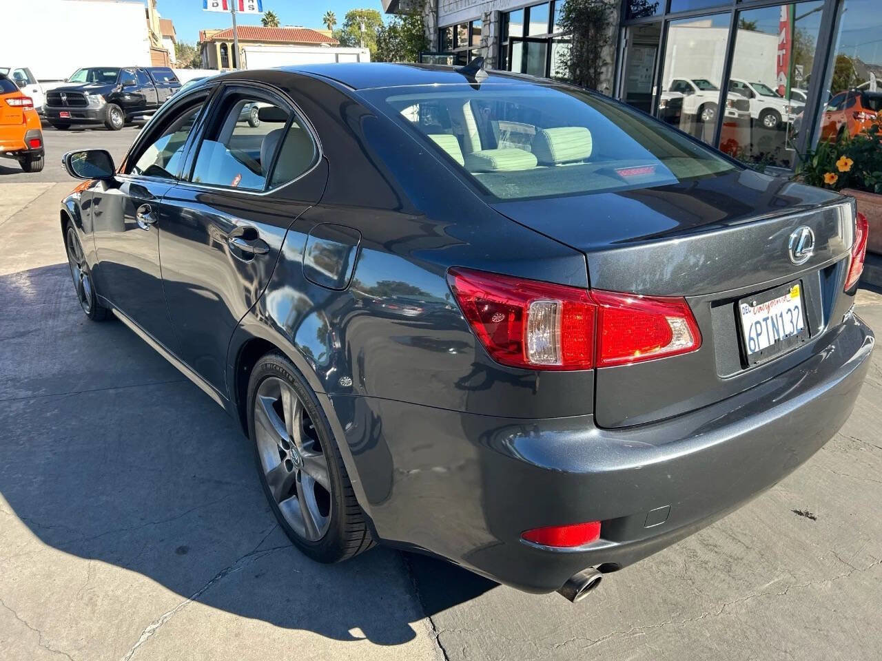 Used 2011 Lexus IS 250 w/ Premium Pkg Value Edition image 4