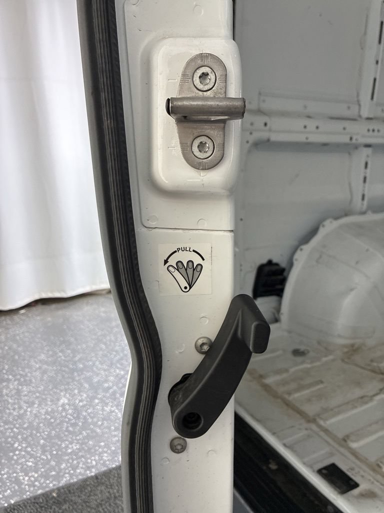 Used 2025 RAM ProMaster 2500 w/ Safety Group FWD image 8