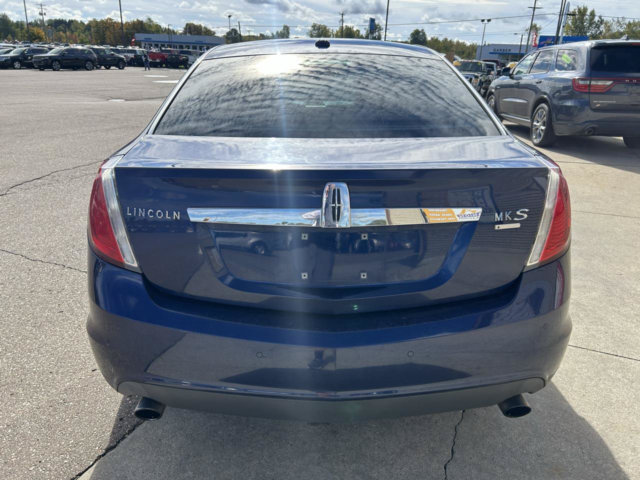 Used 2011 Lincoln MKS AWD image 6