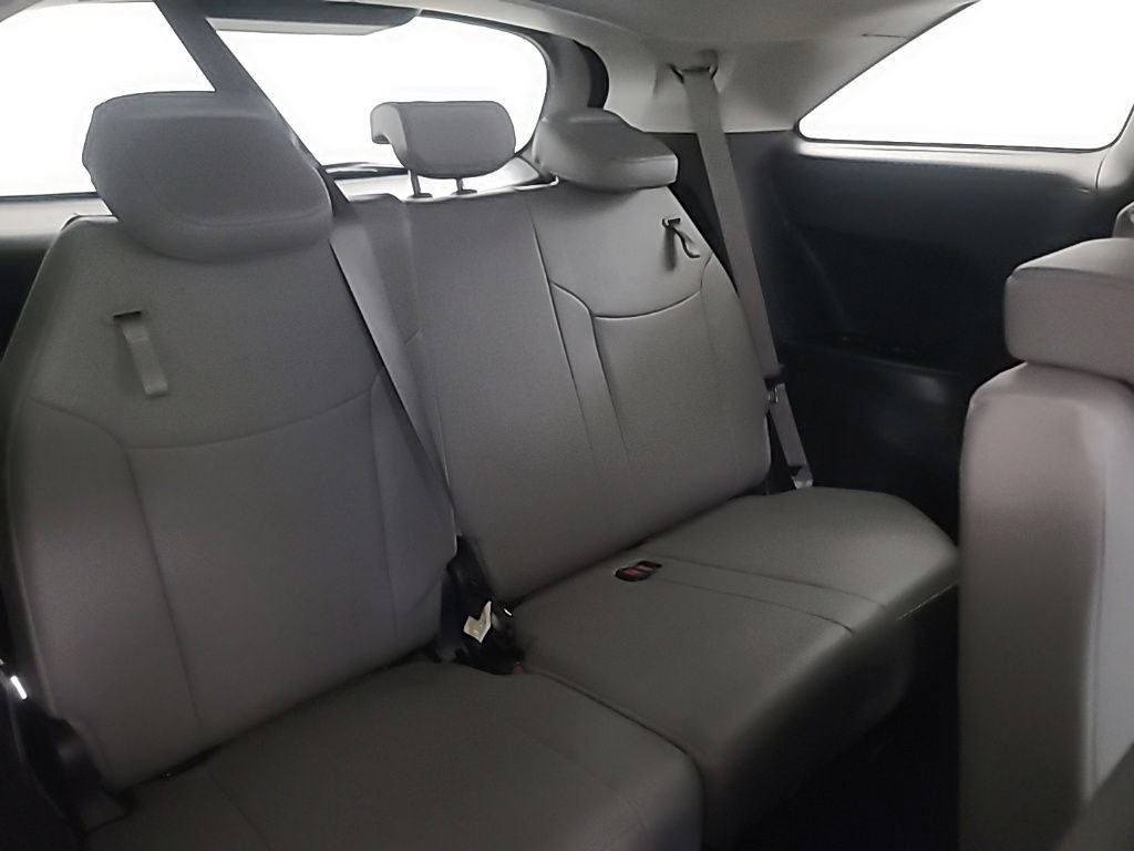 Used 2025 Toyota Sienna XLE FWD image 19
