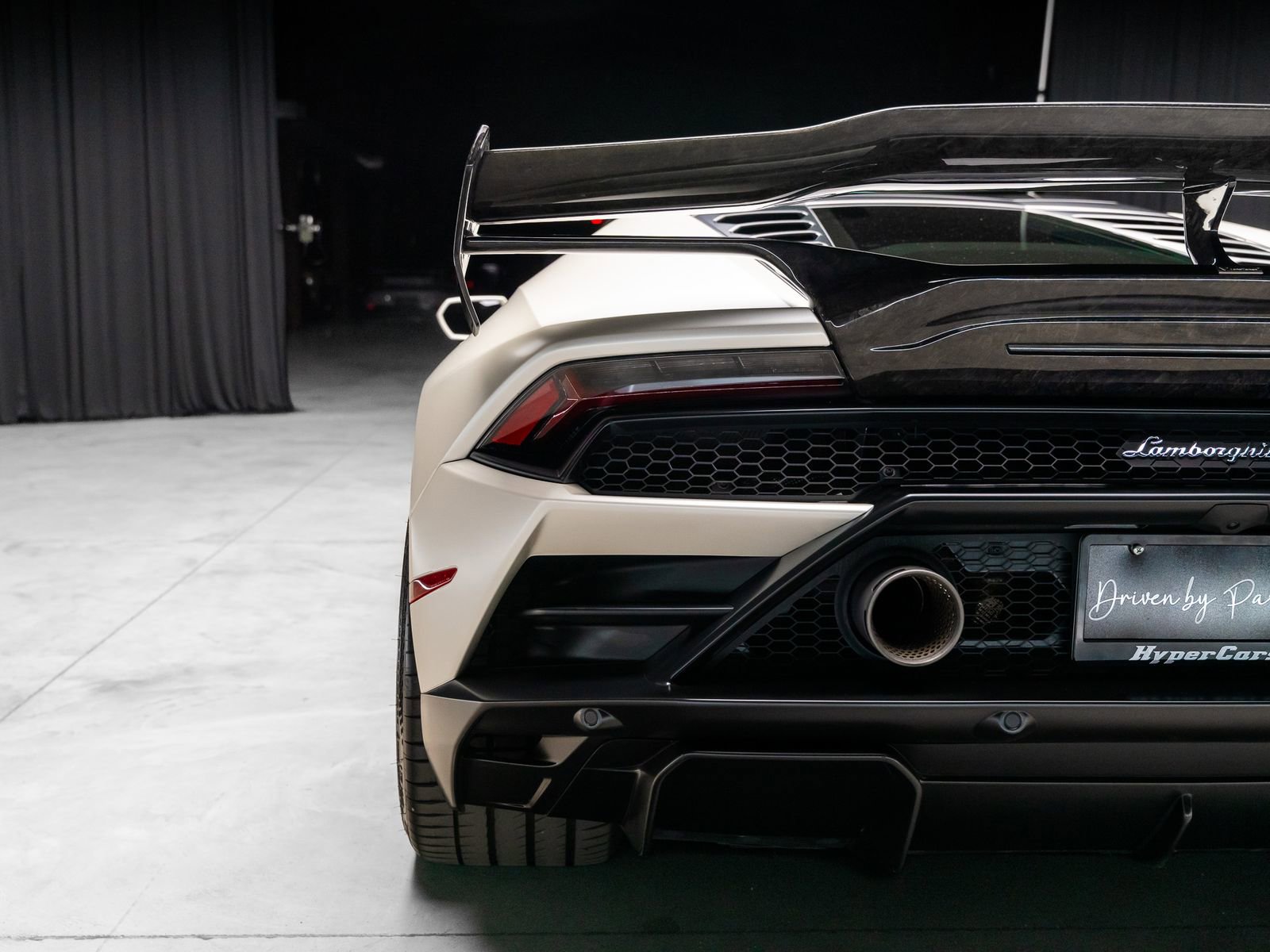 Used 2021 Lamborghini Huracan EVO image 45