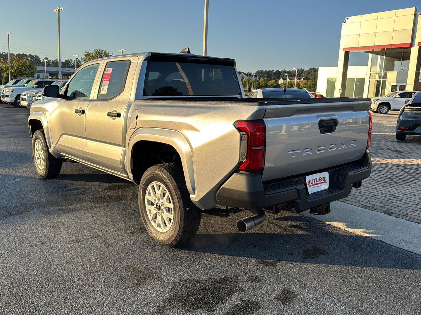 New 2025 Toyota Tacoma SR image 3