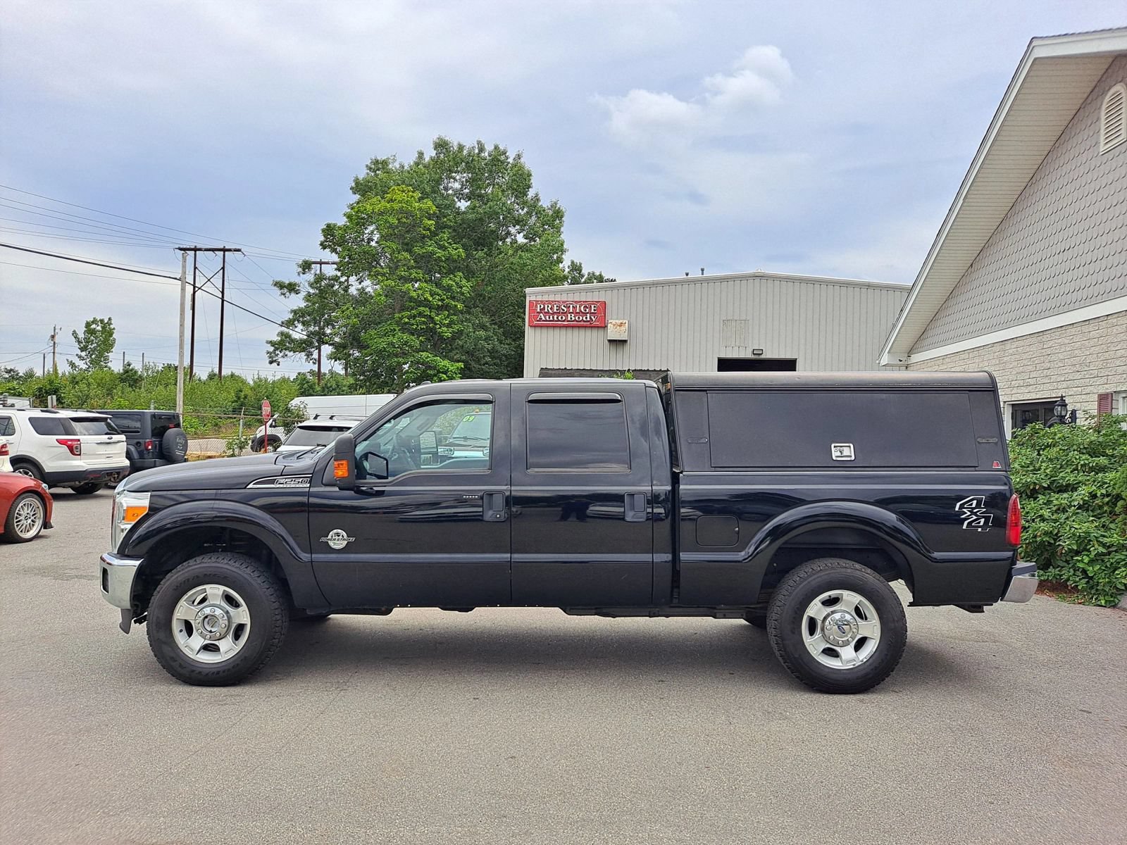 Used 2016 Ford F250 XLT w/ XLT Interior Package AWD/4WD image 5