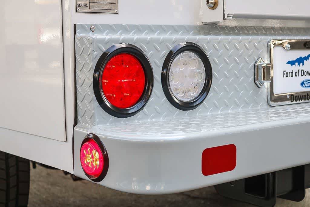 New 2026 Ford F250 XL w/ XL Chrome Package image 10