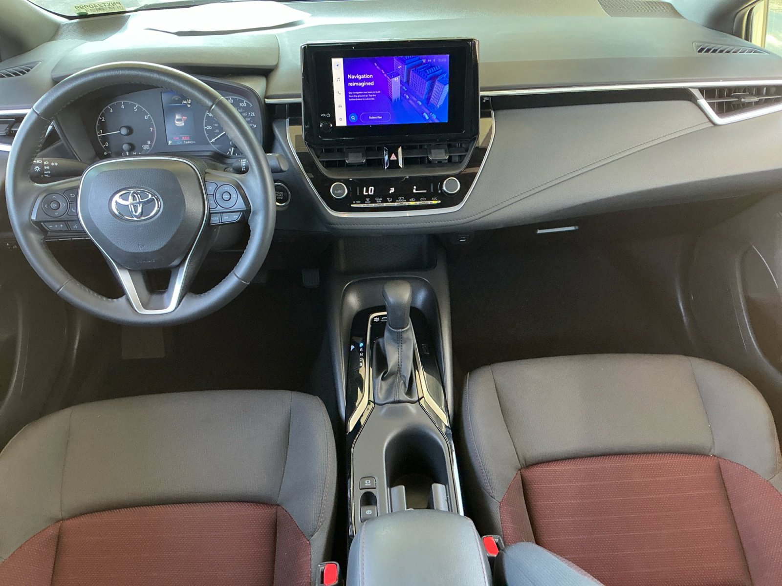 Certified 2024 Toyota Corolla SE w/ SE Convenience Package image 20