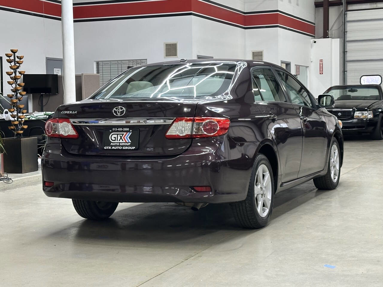 Used 2013 Toyota Corolla LE Special Edition FWD image 2