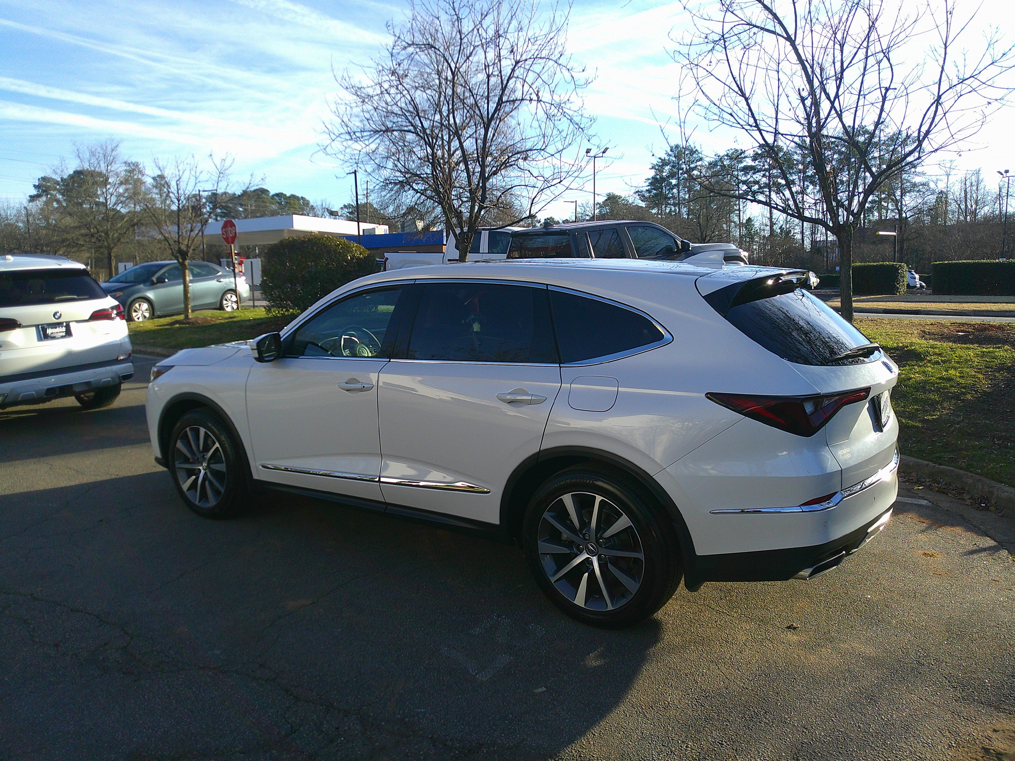 Used 2025 Acura MDX SH-AWD w/ Technology Package image 9