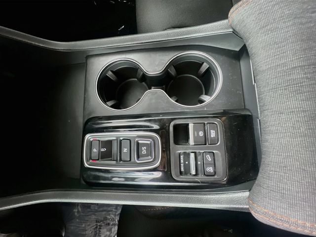 Used 2025 Honda Pilot Sport image 25