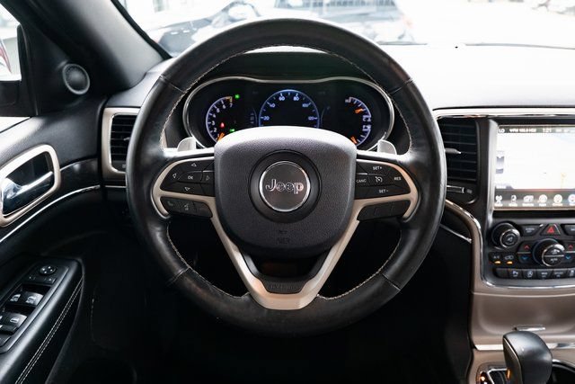 Used 2017 Jeep Grand Cherokee Limited w/ Luxury Group II AWD/4WD image 13