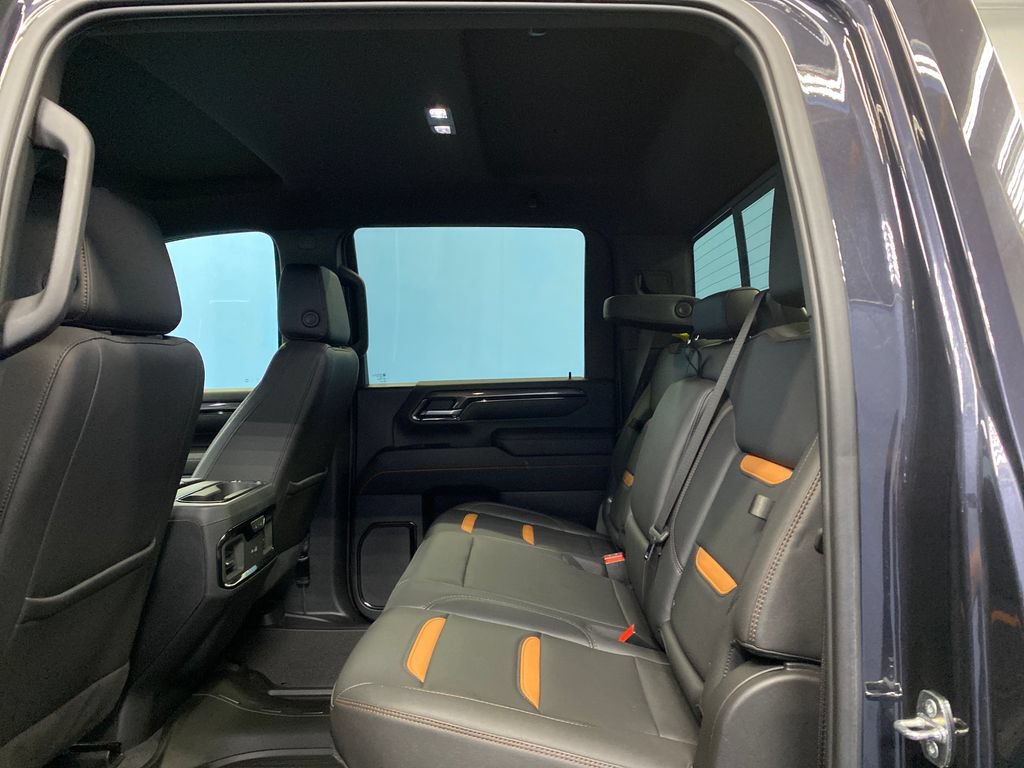 Used 2024 GMC Sierra 2500 AT4 w/ Technology Package AWD/4WD image 22