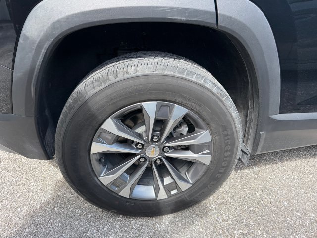 Used 2025 Chevrolet Equinox LT w/ Safety and Technology Package FWD image 8