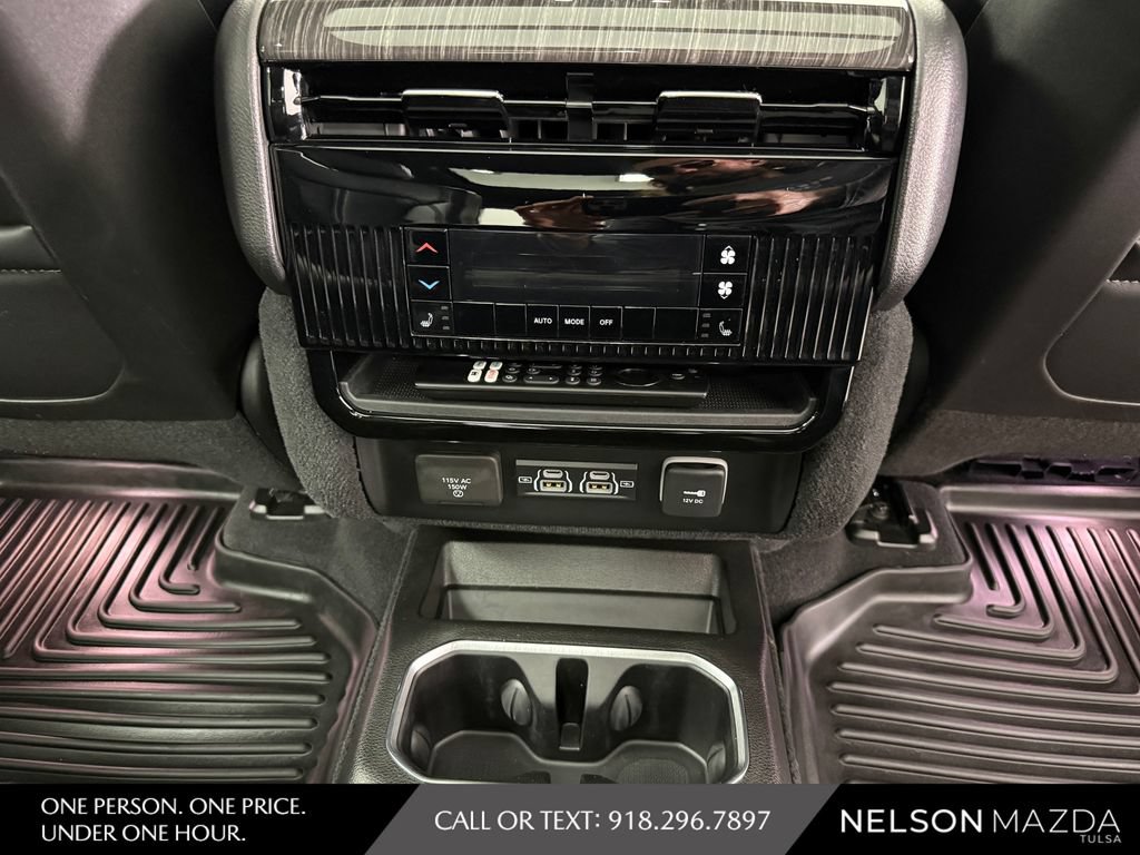 Used 2022 Jeep Wagoneer Series III w/ Premium Group I AWD/4WD image 52