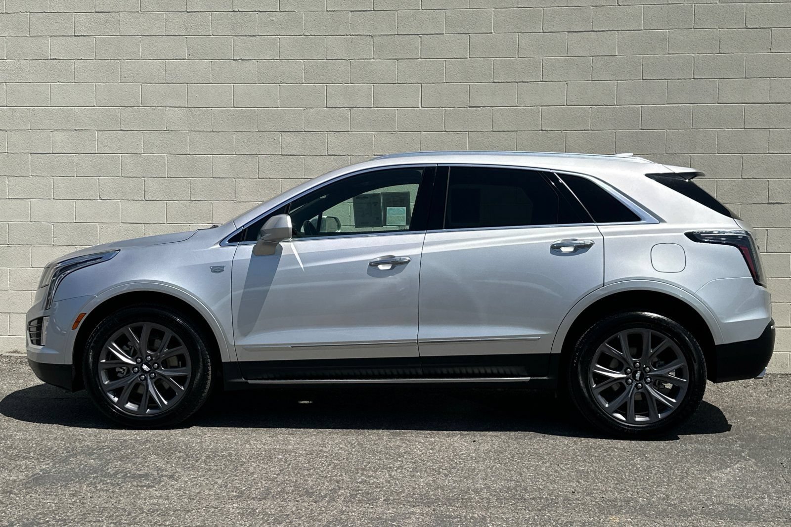 Certified 2019 Cadillac XT5 Luxury w/ Sport Package FWD image 7