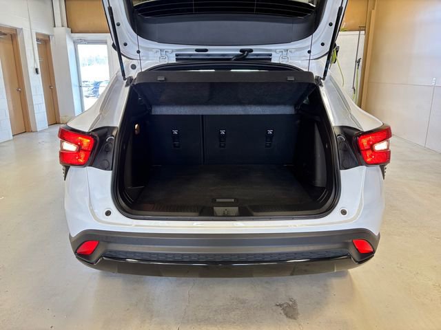 Used 2024 Chevrolet Trax RS FWD image 22