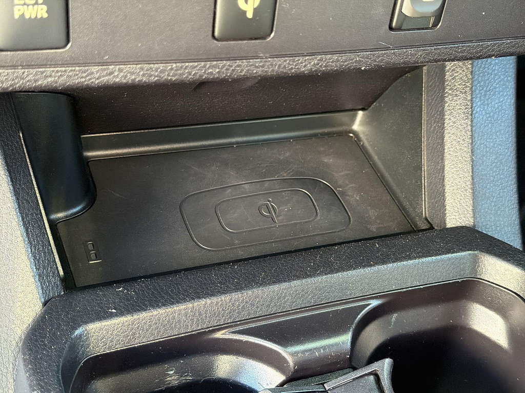 Used 2017 Toyota Tacoma TRD Sport AWD/4WD image 35