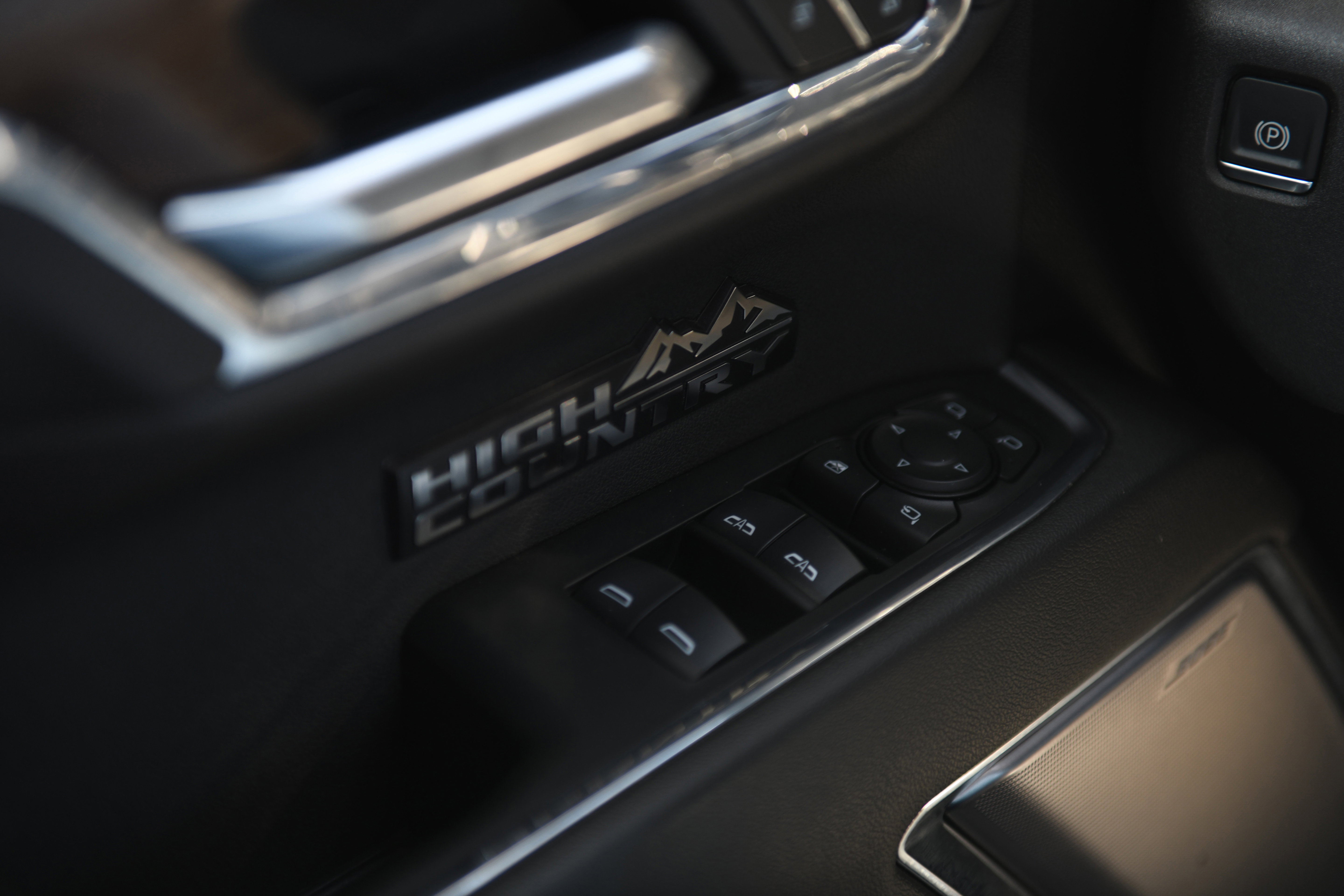 Used 2024 Chevrolet Silverado 1500 High Country w/ Technology Package image 22