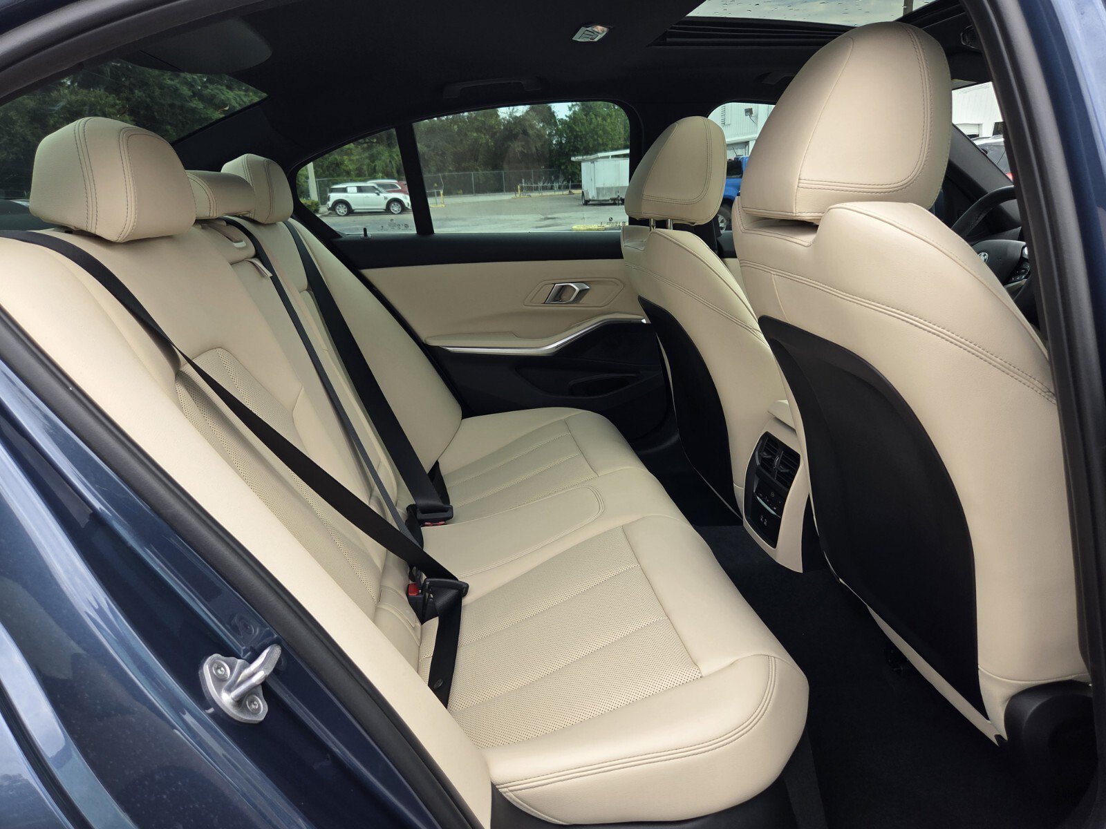 New 2026 BMW 330i Sedan w/ Premium Package RWD image 16
