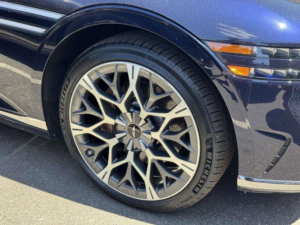 Certified 2023 Genesis G90 3.5T AWD/4WD image 5