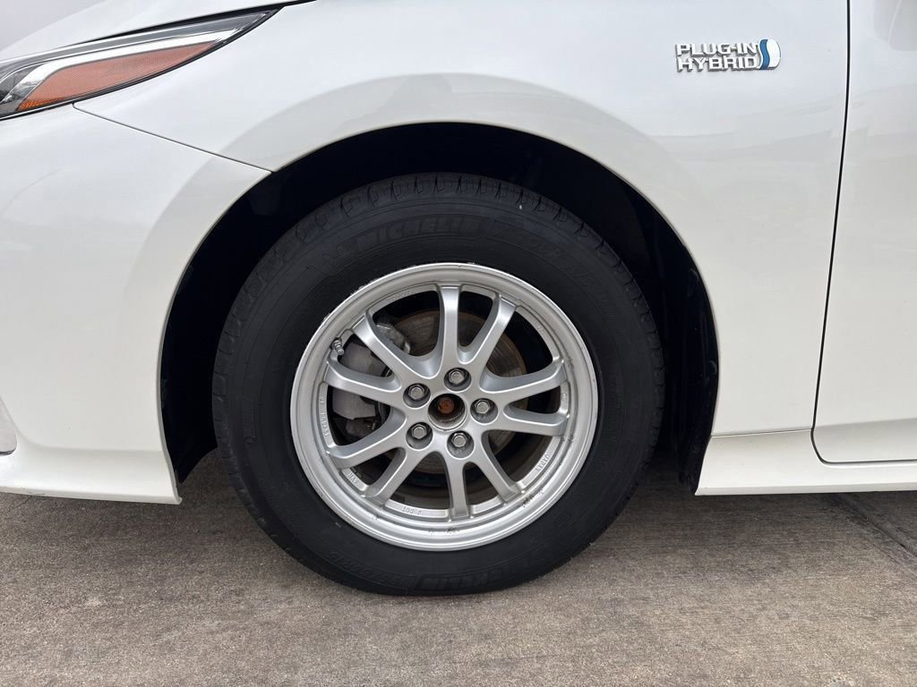 Used 2018 Toyota Prius Prime Premium image 46