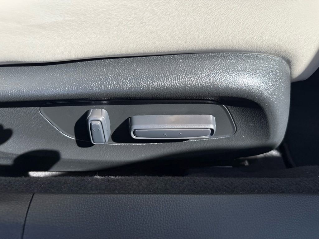 Used 2023 Honda Accord EX-L image 15