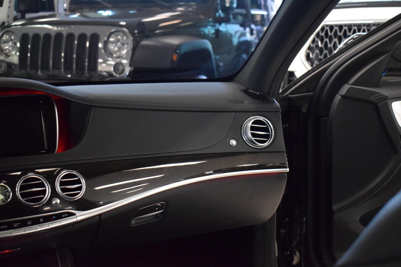 Used 2015 Mercedes-Benz S 550 Sedan image 26