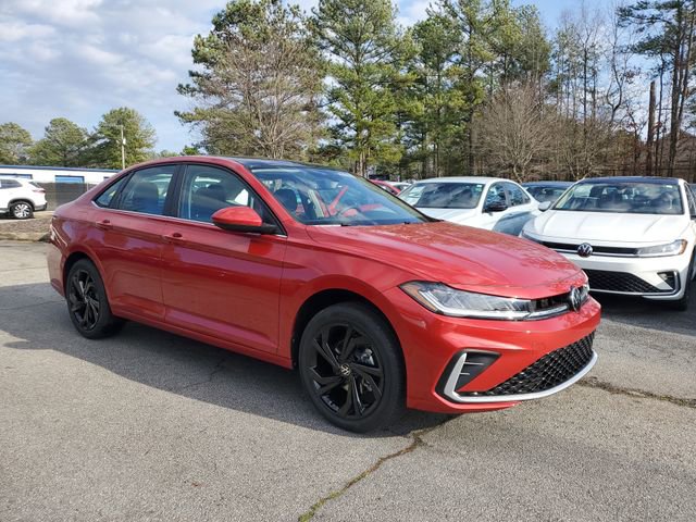 New 2026 Volkswagen Jetta SE FWD image 3