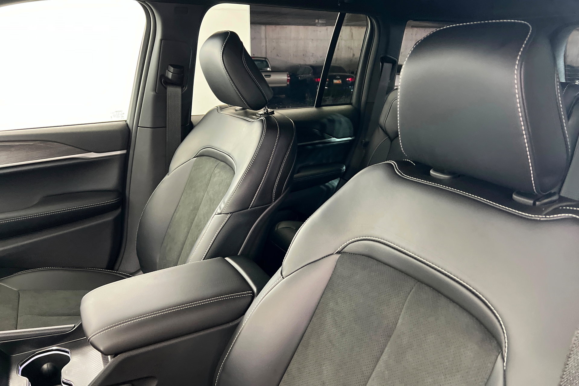 New 2026 Jeep Grand Cherokee Altitude AWD/4WD image 16