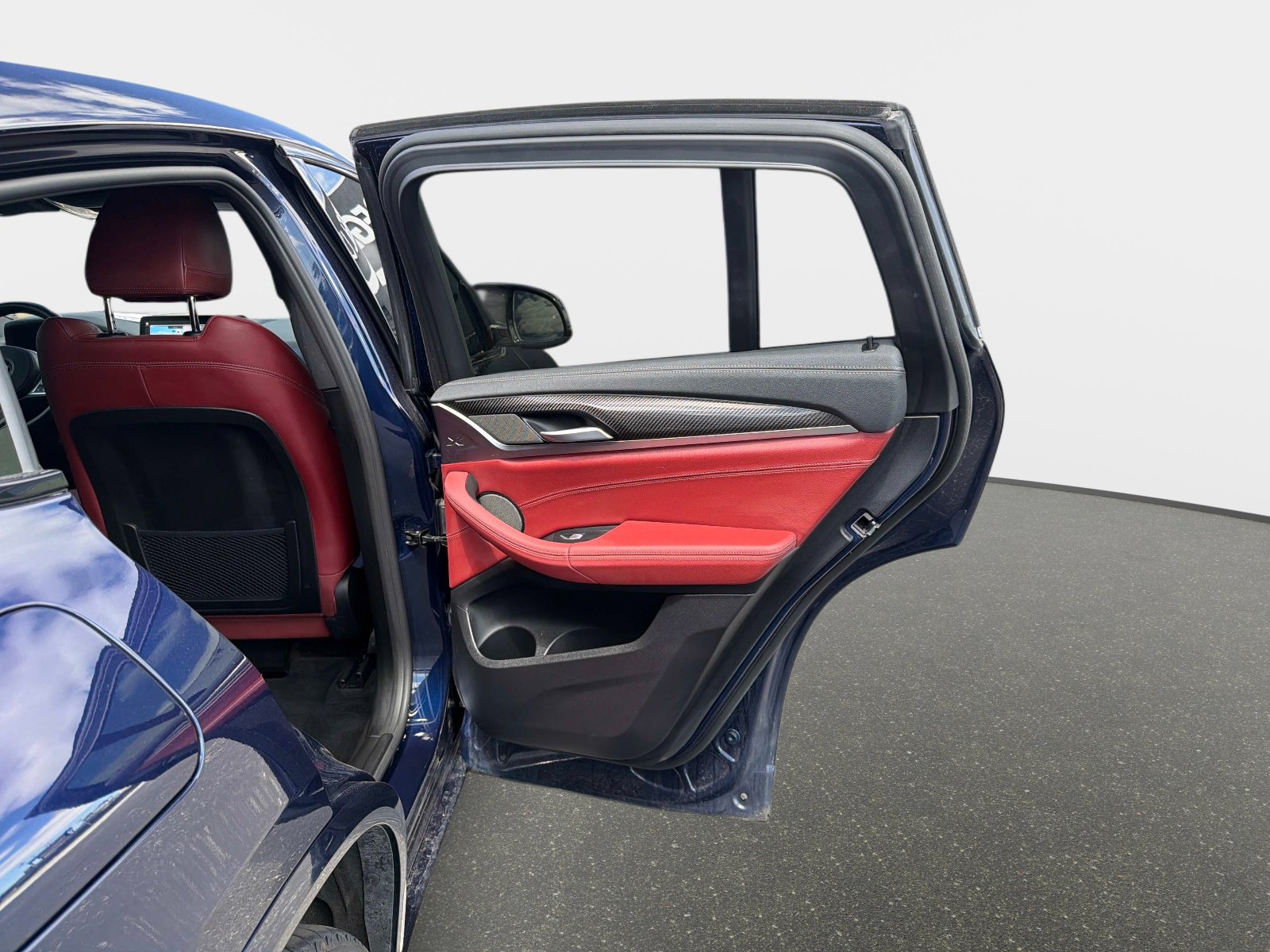 Used 2025 BMW X4 M40i image 27