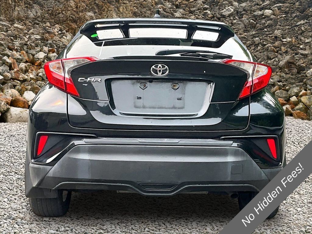 Used 2020 Toyota C-HR XLE FWD image 4