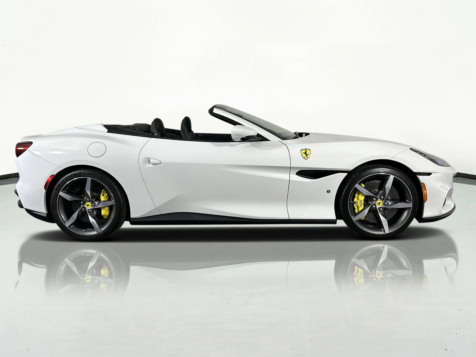 Used 2022 Ferrari Portofino M image 9