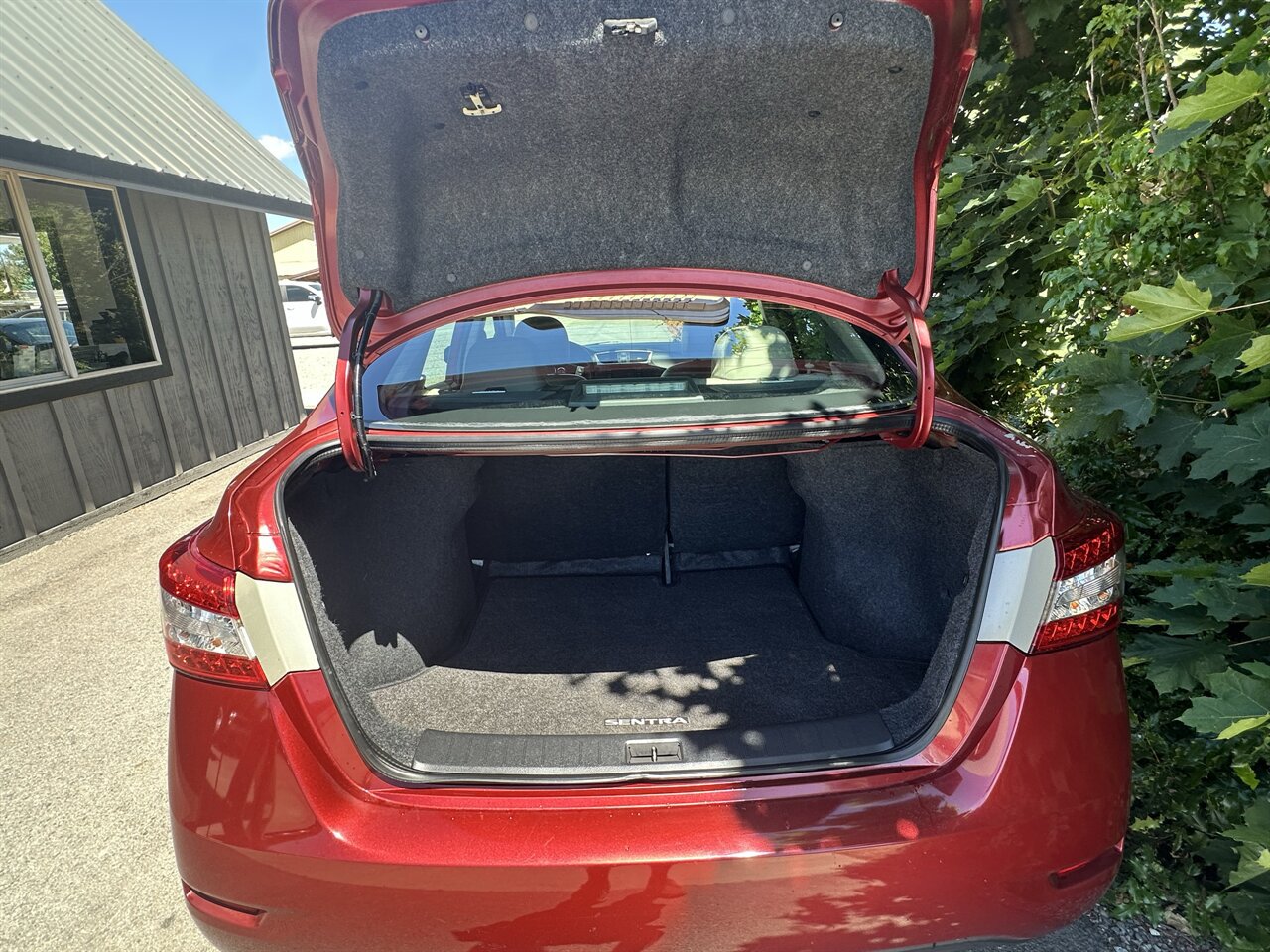 Used 2015 Nissan Sentra SL w/ SL Premium Package FWD image 41