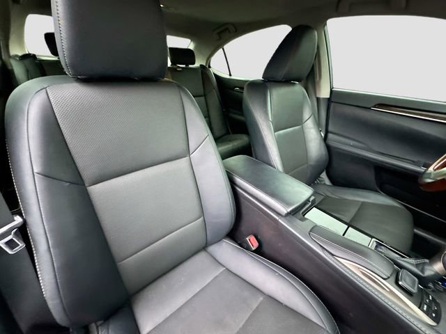 Used 2017 Lexus ES 350 w/ Navigation System Package image 28