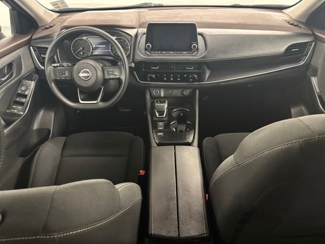 Used 2023 Nissan Rogue S image 21