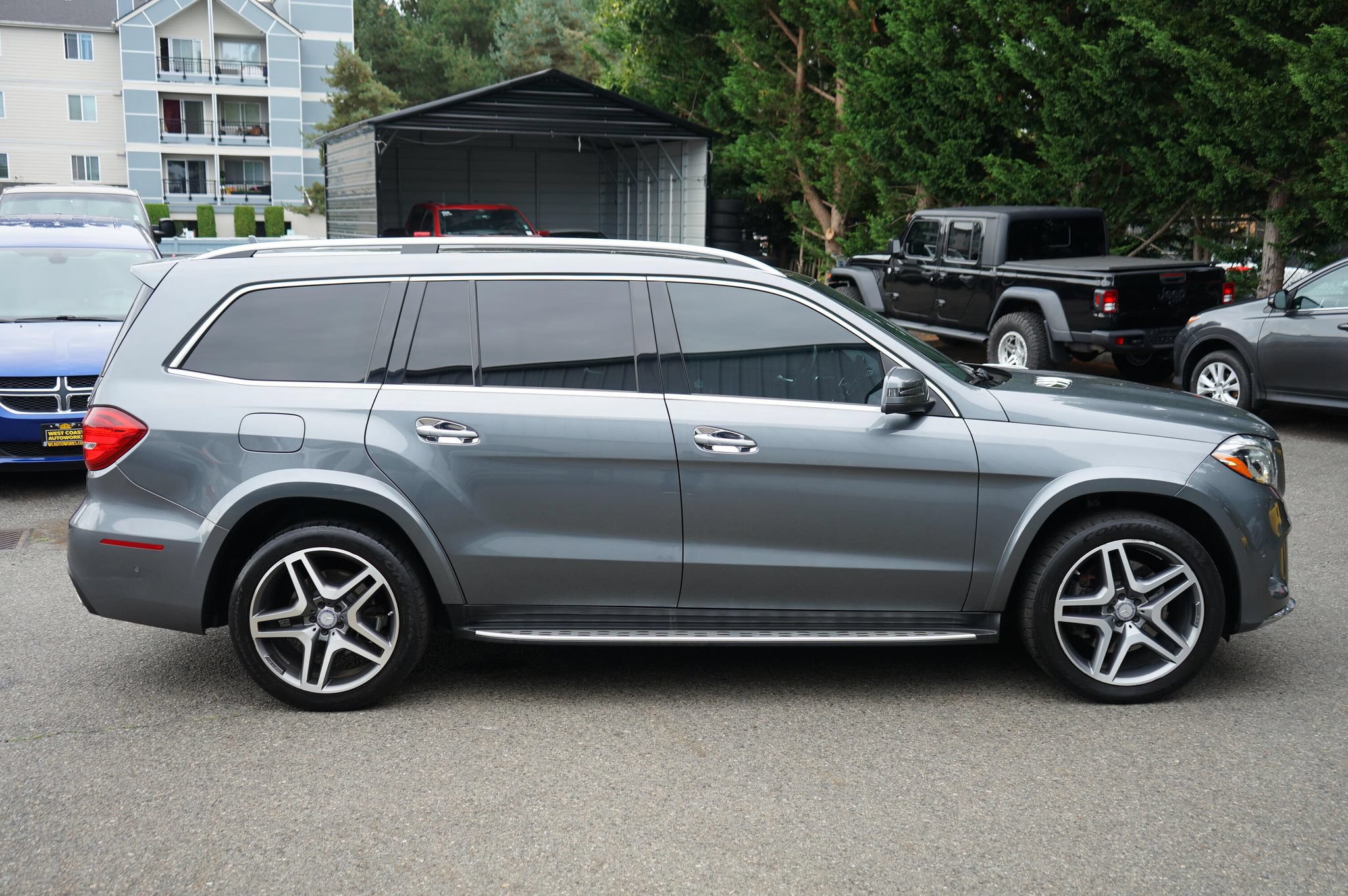 Used 2017 Mercedes-Benz GLS 550 4MATIC image 6