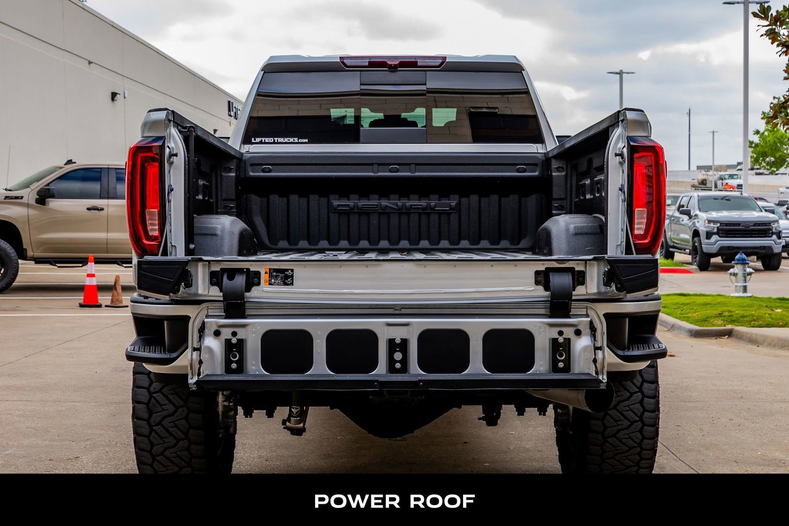 Used 2022 GMC Sierra 2500 Denali image 8