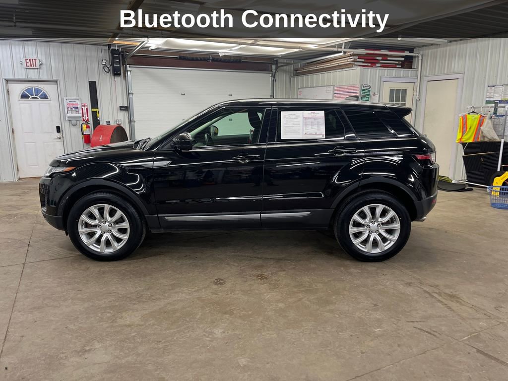 Used 2019 Land Rover Range Rover Evoque SE image 2