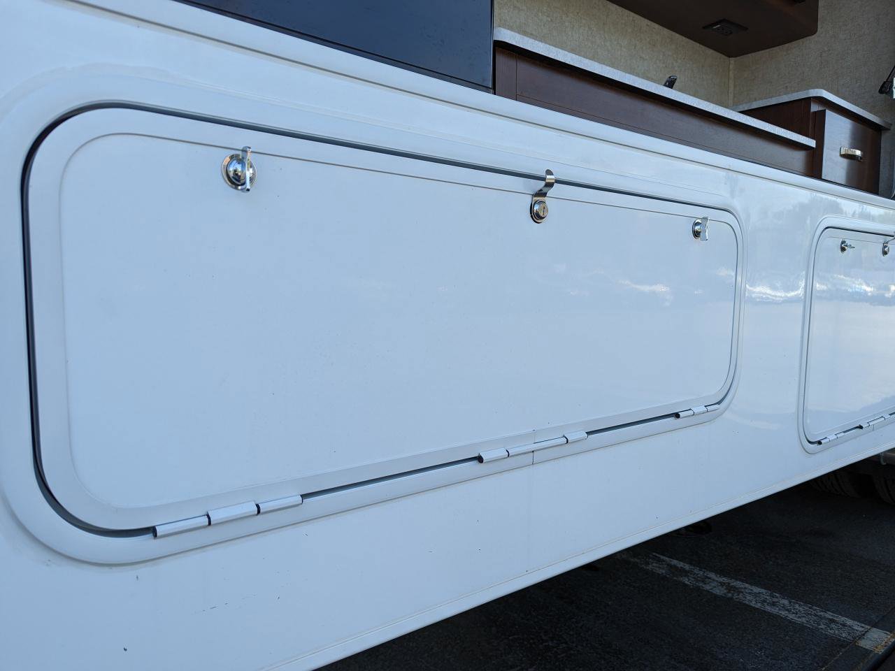 Used 2019 Chevrolet Express 4500 w/ RV Package RWD image 17