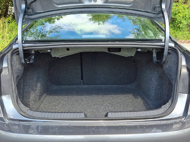 Used 2025 Volkswagen Jetta S FWD image 29