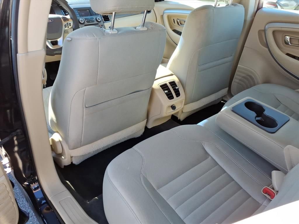 Used 2017 Ford Taurus SE image 32
