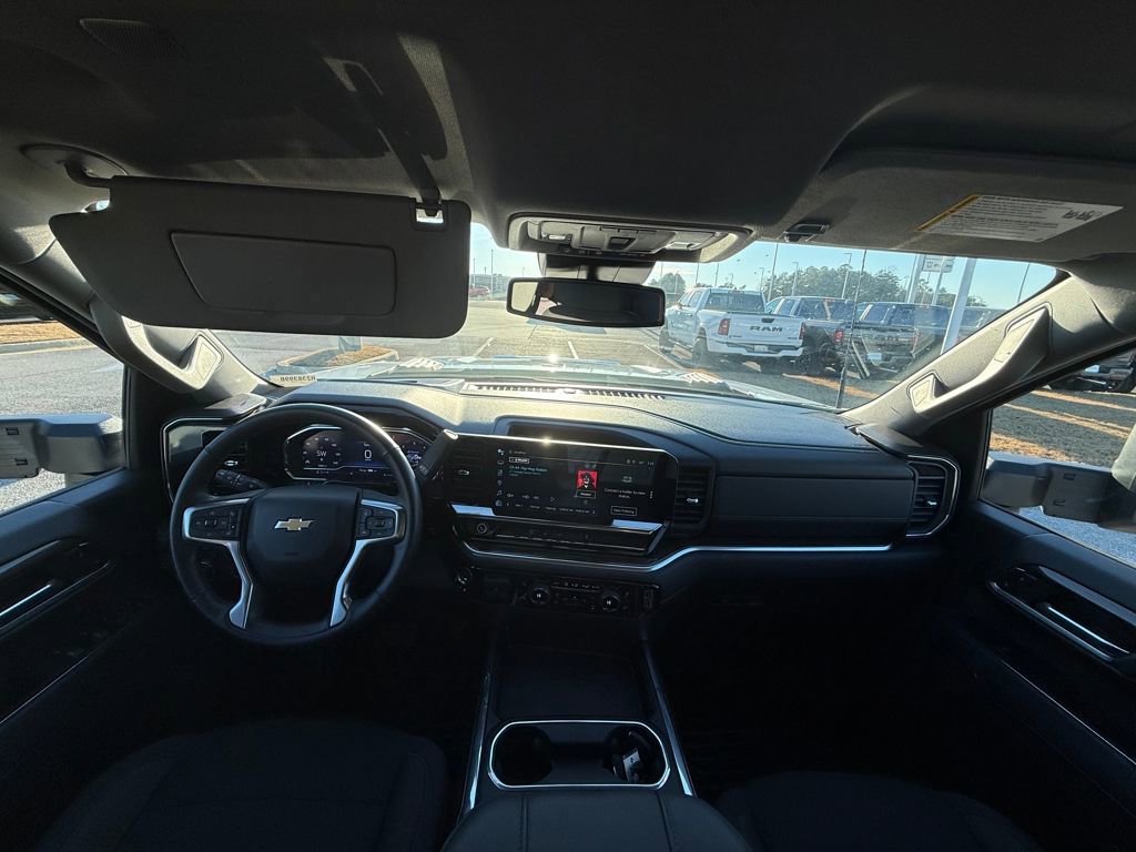 Used 2024 Chevrolet Silverado 3500 LT w/ Convenience Package image 12