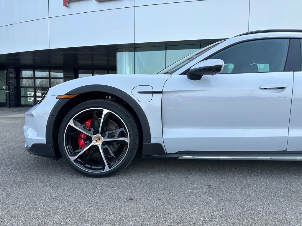 New 2025 Porsche Taycan 4S image 14