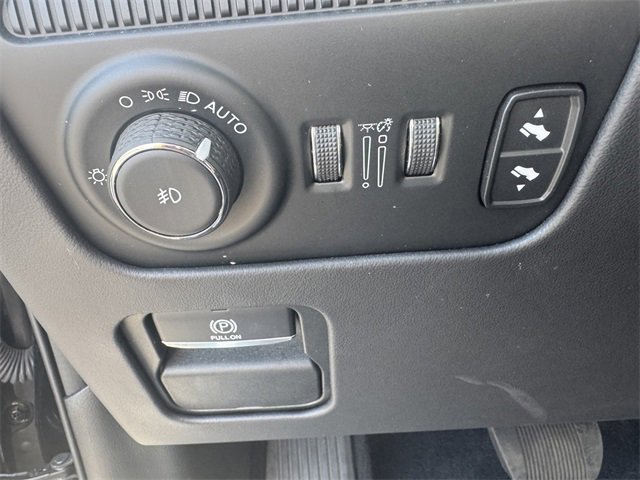 Used 2023 Jeep Grand Wagoneer Series III image 35